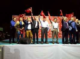 TÜRK-İŞ OLARAK MİLLİ İRADENİN SEMBOLÜ DEMOKRASİMİZE SAHİP ÇIKTIK